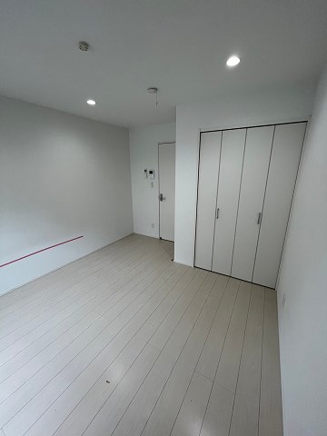 その他部屋・スペース　広くて明るい寝室