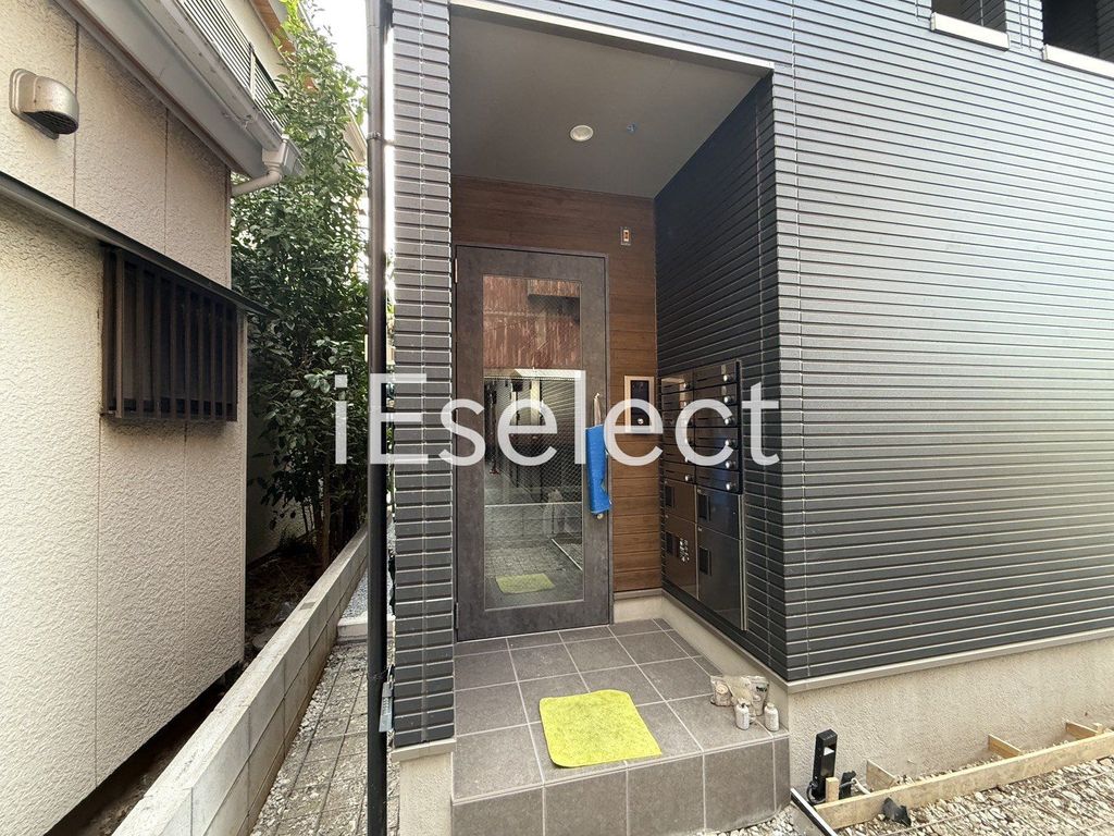 エントランス　建物内へのアプローチ