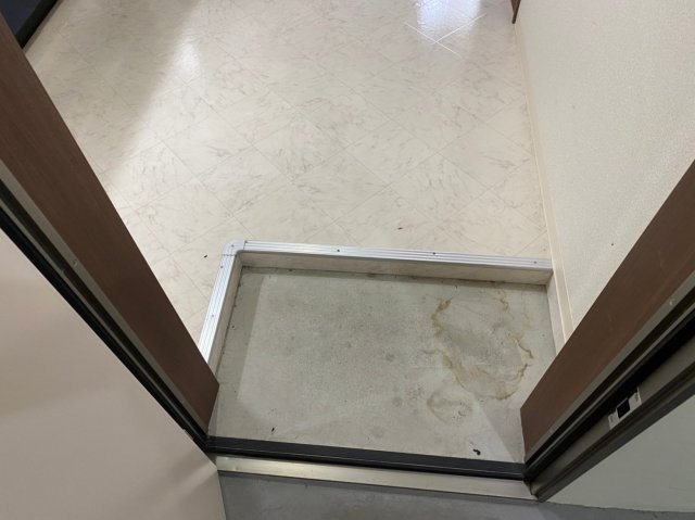 玄関　吉川屋ビル