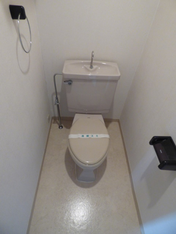 トイレ　※写真は他号室です
