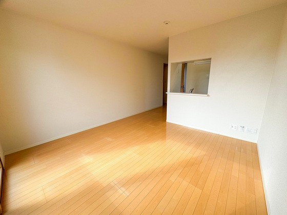 居室・リビング　※別部屋の写真です