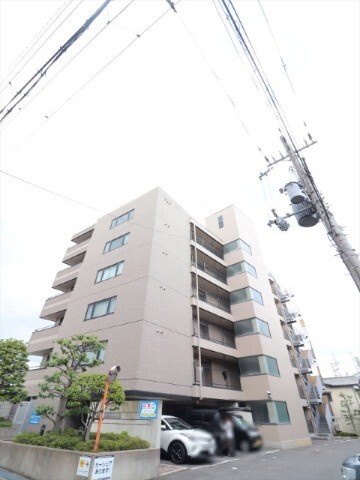 建物外観　綺麗な外観