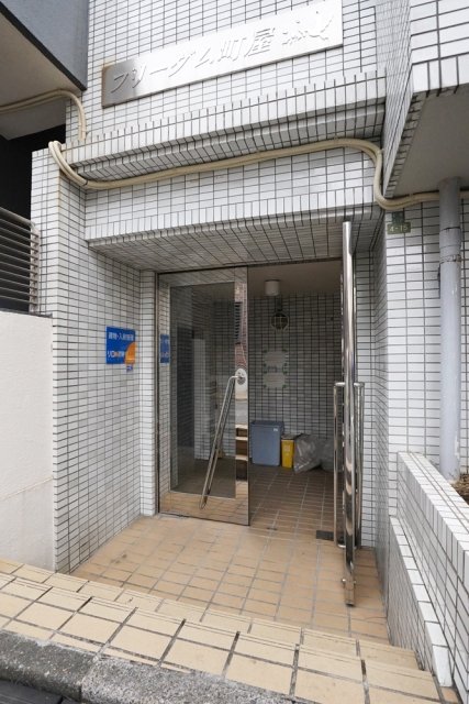 ロビー　落ち着いたエントランスです