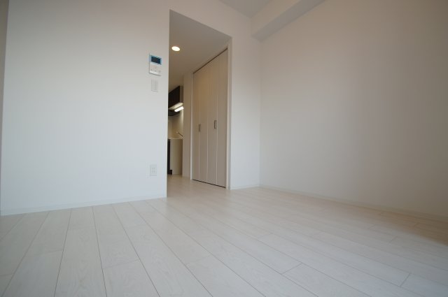 その他部屋・スペース　清潔感のあるフローリングのお部屋です