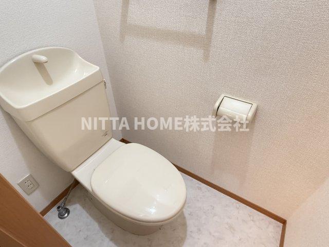 トイレ　落ち着いたトイレスペース＊
