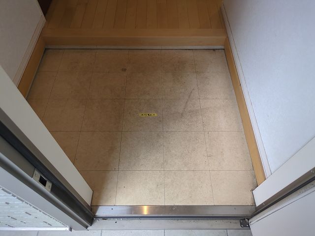 ルミエール大和東の玄関写真