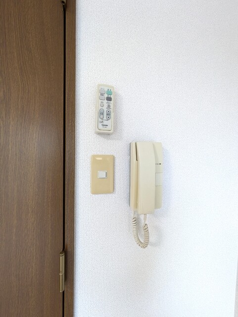 セキュリティ　★インターホンで室内にいながら来客対応が出来ます★