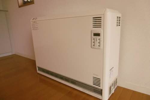 その他部屋・スペース　蓄熱暖房