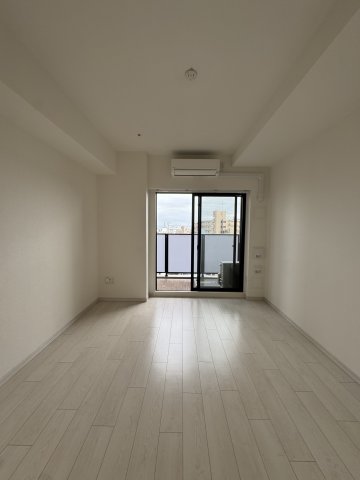 その他部屋・スペース　広くて明るい寝室
