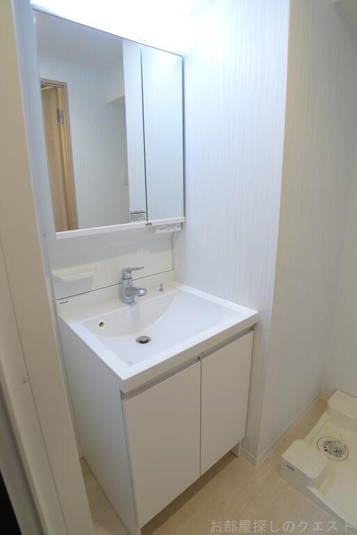 洗面設備　（写真は同物件イメージ）