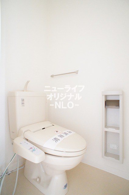 トイレ　洗浄力と快適さを兼ね備えた温水洗浄便座付きトイレ☆