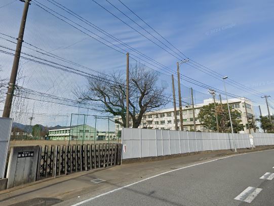 小学校　厚木市立依知小学校（小学校）まで444m