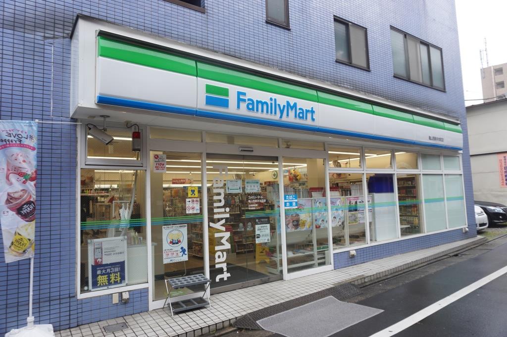 コンビニ　ファミリーマート 亀山西新井本町店（コンビニ）まで232m