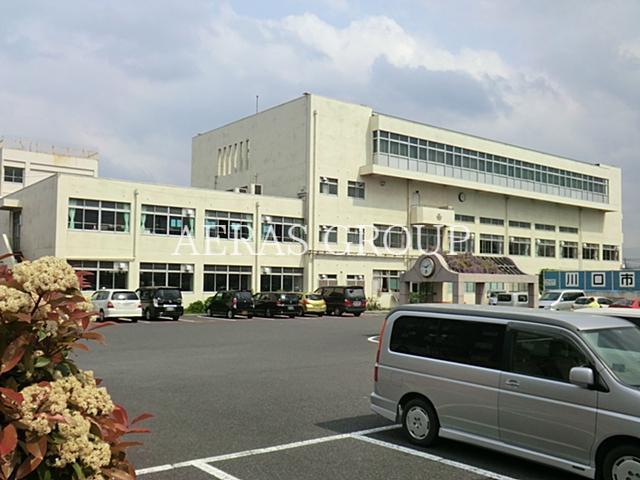 中学校　川口市立元郷中学校（中学校）まで166m
