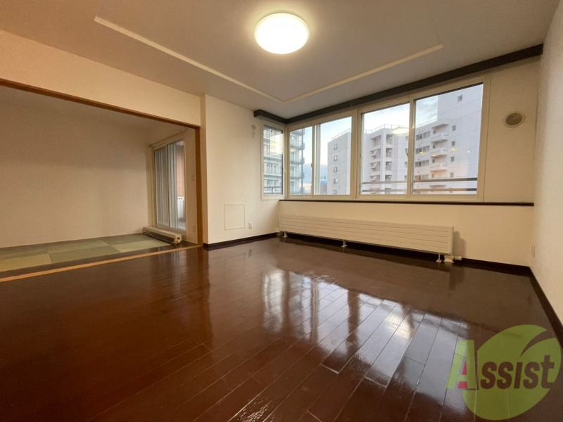 居室・リビング　明るいお部屋は気持ちよく過ごせそうですね。