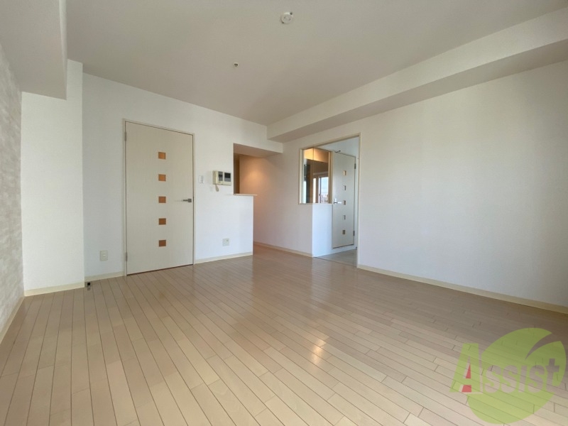 居室・リビング　広くてキレイなお部屋が広がっていて、充実した生活が送れそう。