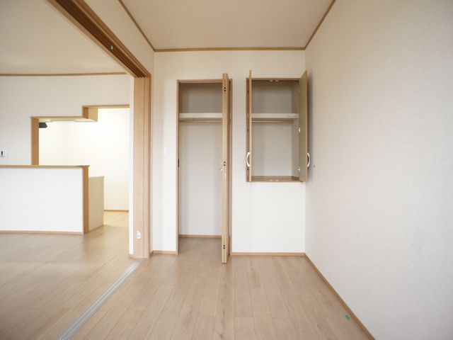 収納　お部屋がスッキリ！充実収納付きです♪