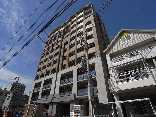 建物外観　日当たり良好。周辺環境も良好。