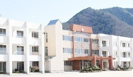 中学校　安芸高田市立吉田中学校（中学校）まで650m