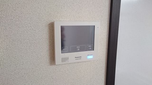 セキュリティ　ＴＶ付きモニターホンがついているので急な来客時も安心ですね