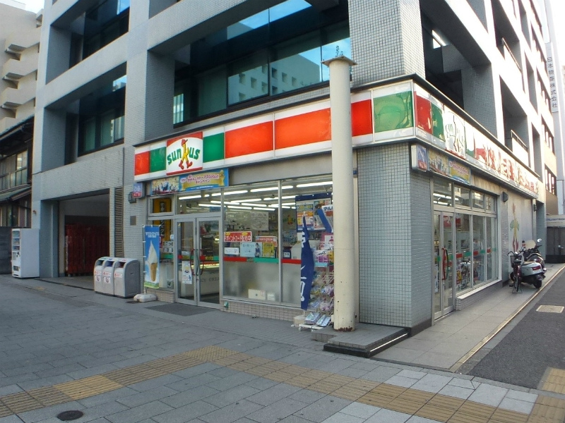 コンビニ　サンクス中央明石町店（コンビニ）まで158m