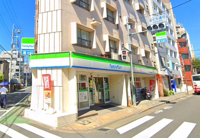 コンビニ　ファミリーマート下連雀三丁目店（コンビニ）まで102m