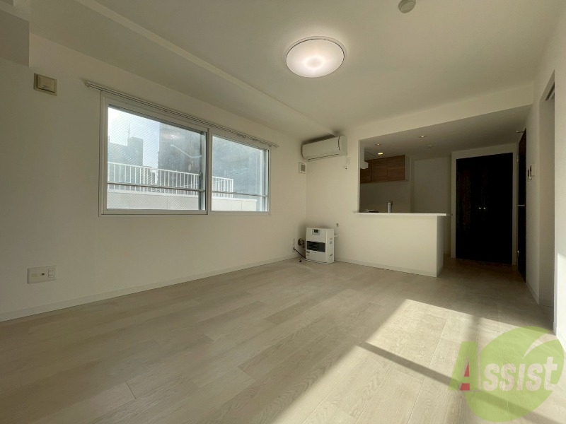 居室・リビング　広くてキレイなお部屋が広がっていて、充実した生活が送れそう。