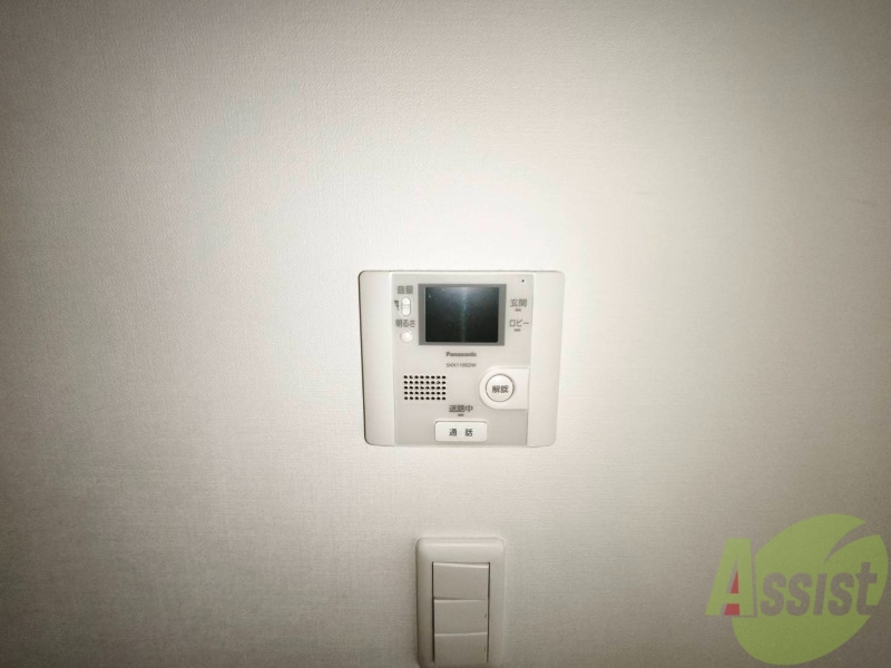 セキュリティ　ＴＶモニター付インターホンです。来客者の顔が見えるので安心！