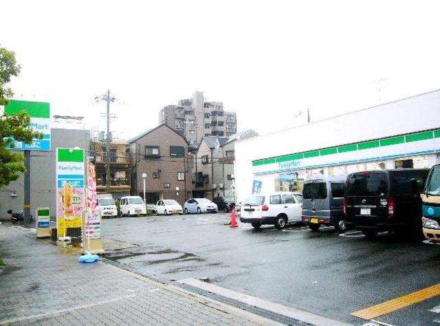 コンビニ　ファミリーマート巽中三丁目店（コンビニ）まで729m