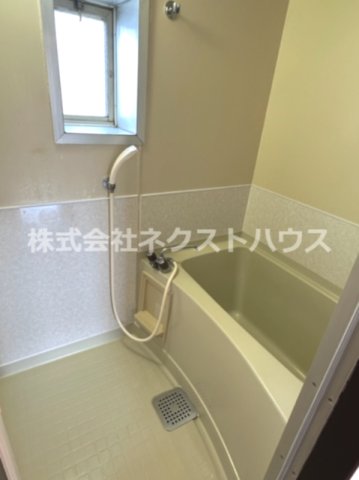 ＪＲ京浜東北線 川崎駅 バス乗車時間：14分 最寄りバス停で下車 徒歩1分 4階建 築39年の風呂写真