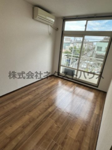 ＪＲ京浜東北線 川崎駅 バス乗車時間：14分 最寄りバス停で下車 徒歩1分 4階建 築39年の内装写真