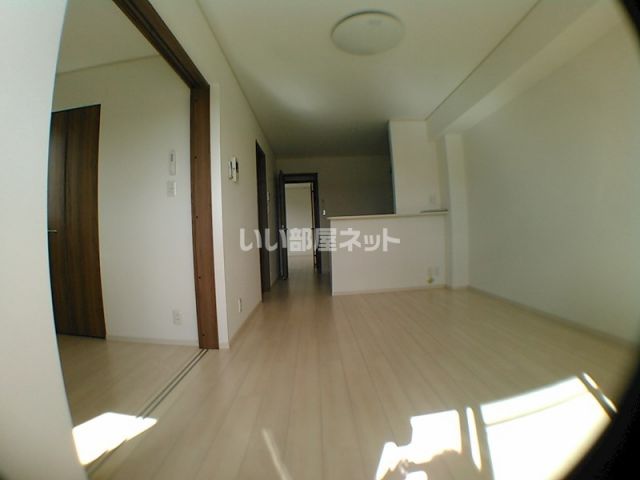 エルグランドパティオ 参番館の居間写真