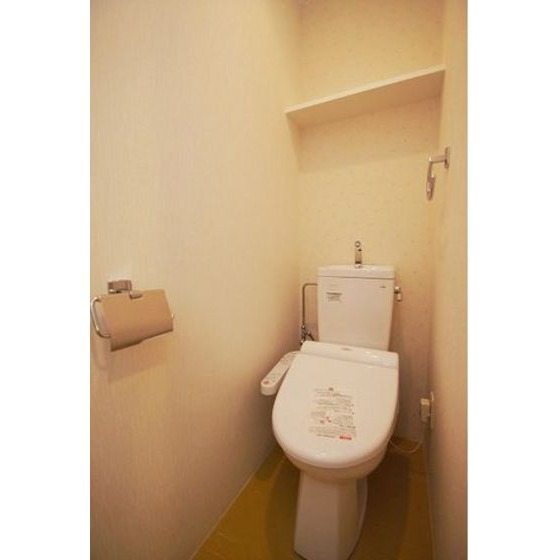 西鉄貝塚線 貝塚駅 徒歩10分 10階建 築15年のトイレ写真
