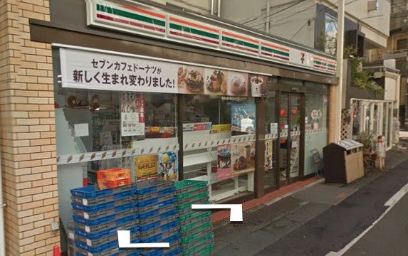 コンビニ　セブン-イレブン代官山駅東店（コンビニ）まで386m