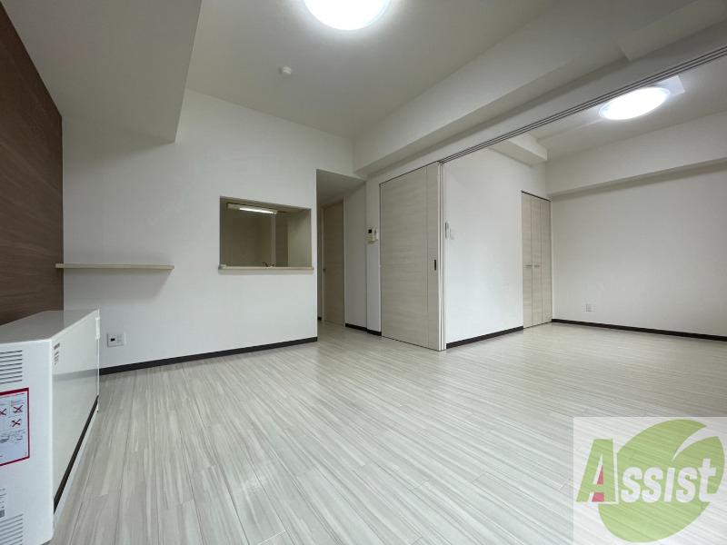 居室・リビング　広くてキレイなお部屋が広がっていて、充実した生活が送れそう。