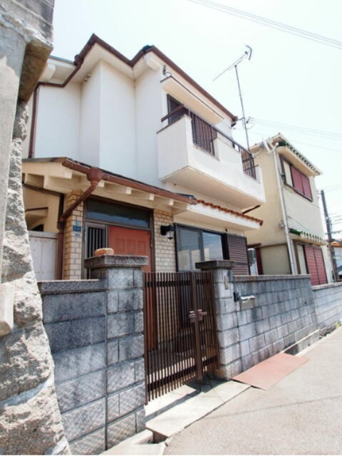 片山町5丁目貸家の外観写真