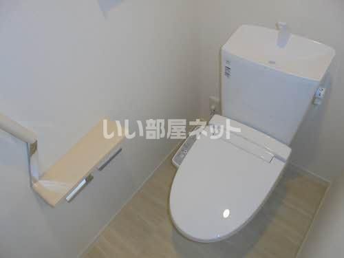 シャーメゾン アヴァンセIIIのトイレ写真