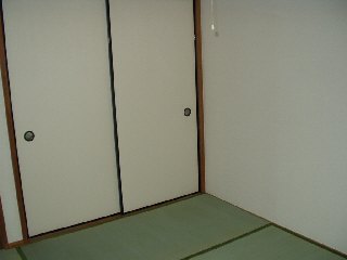 居室・リビング　井草の香りに癒されます。