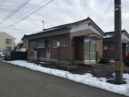 芳栄荘の建物外観