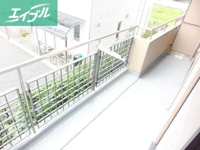 バルコニー　バルコニ－