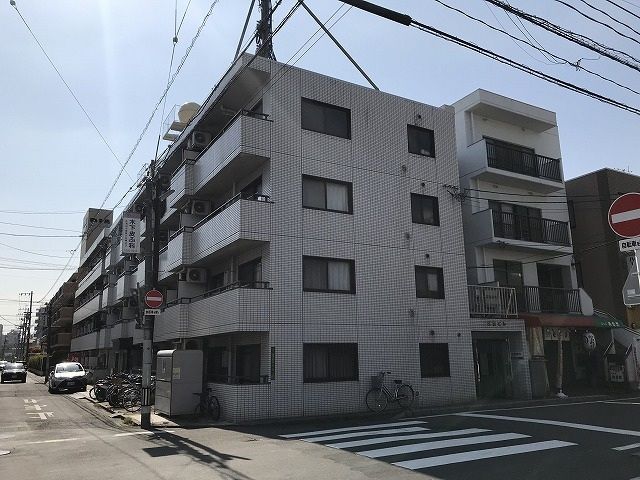 北岡ビルの建物外観