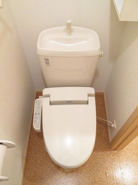 【小美玉市羽鳥のアパートのトイレ】