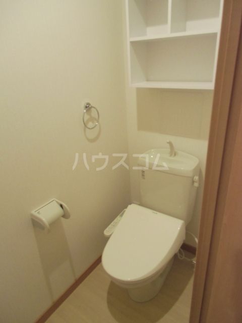【袋井市鷲巣のアパートのトイレ】