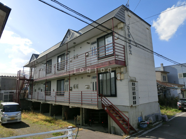 コーポプラスの建物外観