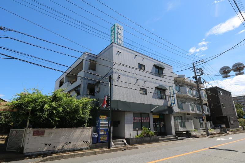 さいたま市南区南浦和のマンションの建物外観