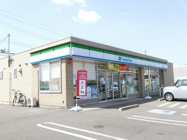 【大垣市小泉町のアパートのコンビニ】