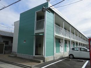 高松市屋島西町のアパートの建物外観