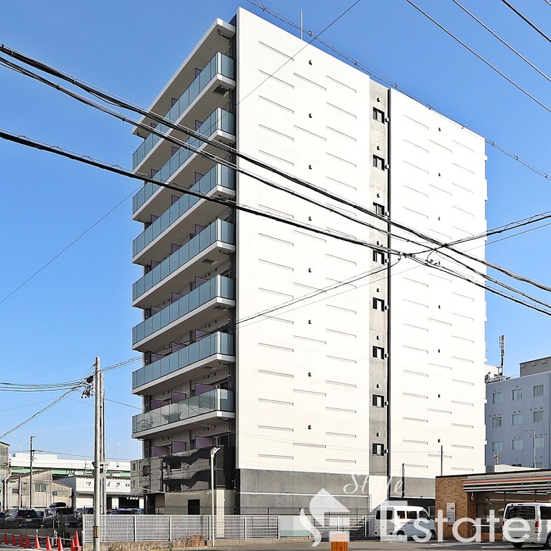 名古屋市瑞穂区塩入町のマンションの建物外観