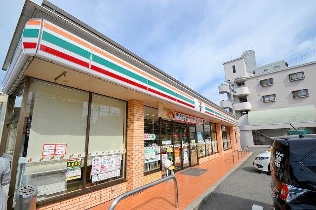 【広島市安佐北区口田のアパートのコンビニ】