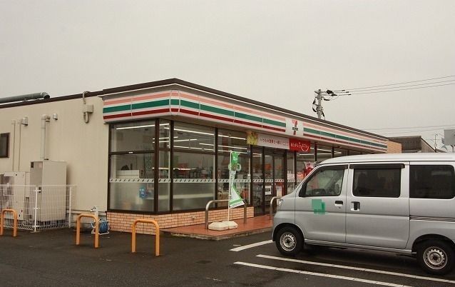 コンビニ　セブンイレブン（コンビニ）まで1200m